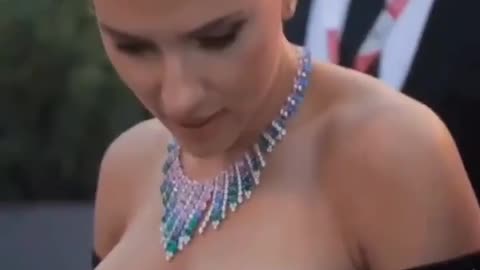 Scarlett Johansson | They Are Alive Live