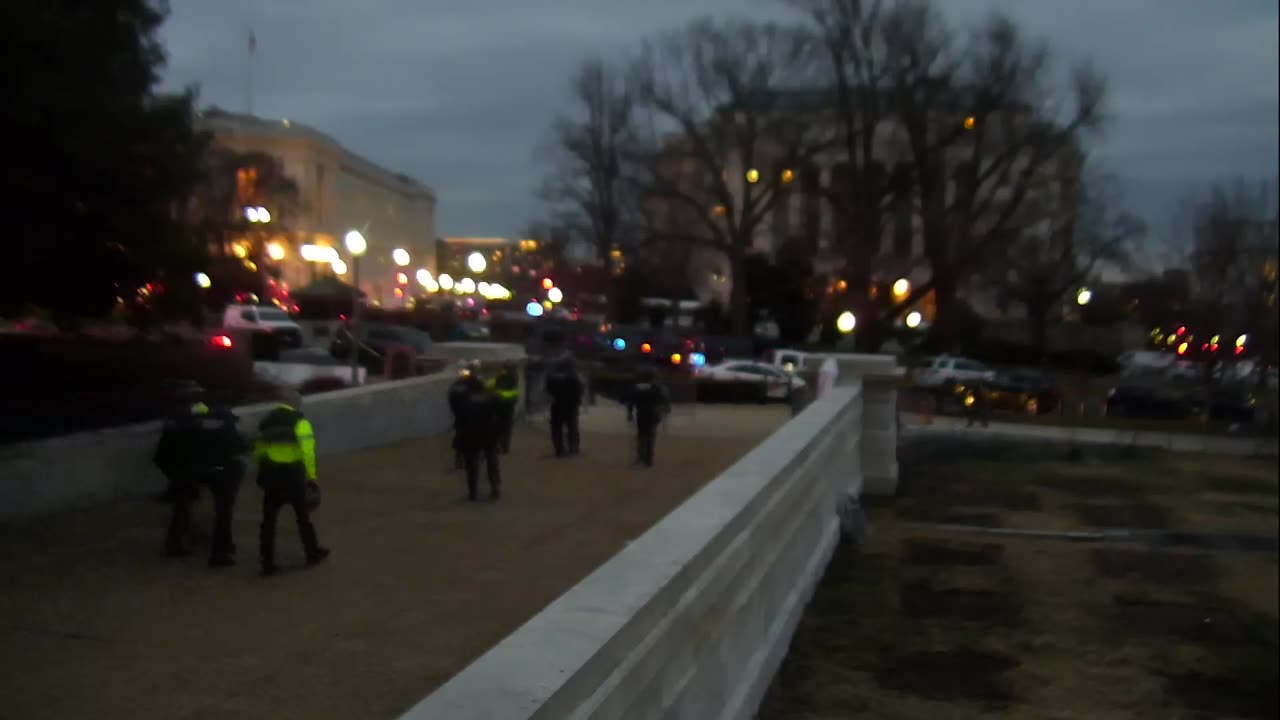 Camera0915USCG00UpperTerraceSE_2021-01-06_Starting_at_17h00min02s077ms.mp4