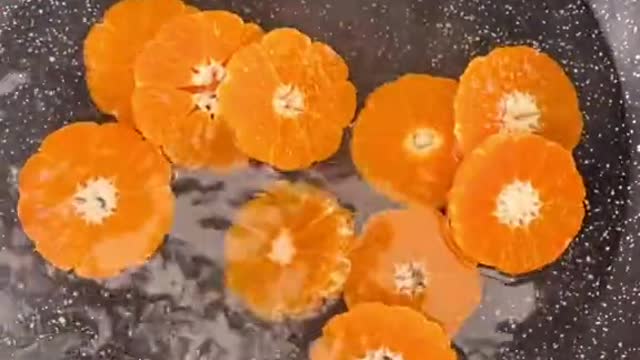 Oranges are cut into slices and made into delicious jelly, do you want to try it?