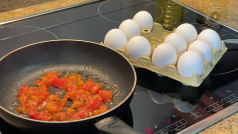 Fried Tomatoes + Scrambled Eggs: A Slow-Cooking Experience from Around the World - 4K Stereo sound