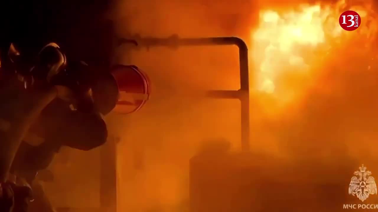 Massive fire broke out in flammable liquids warehouse in Russia's Kemerovo city