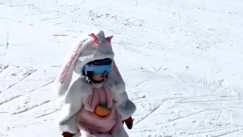 Toddler skating video