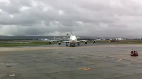 Qantas 747-400 VH-OJD arriving Perth (YPPH) DTB bay 14