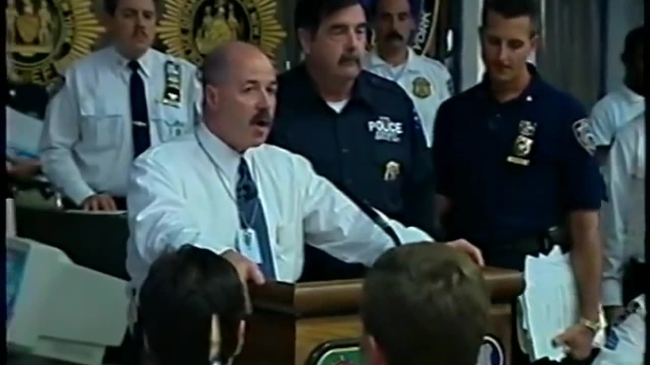 911 Evidence Collection Bernard Kerik at Ground Zero - 60 Minutes Special 9 17 2001