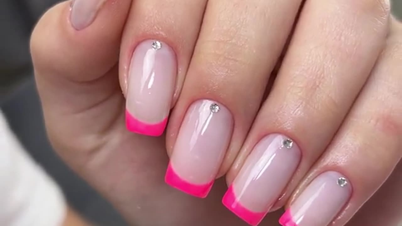 Asmr nails