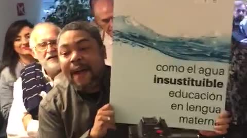 El separatismo prohíbe una conferencia sobre el español con asistentes ya dentro la sala