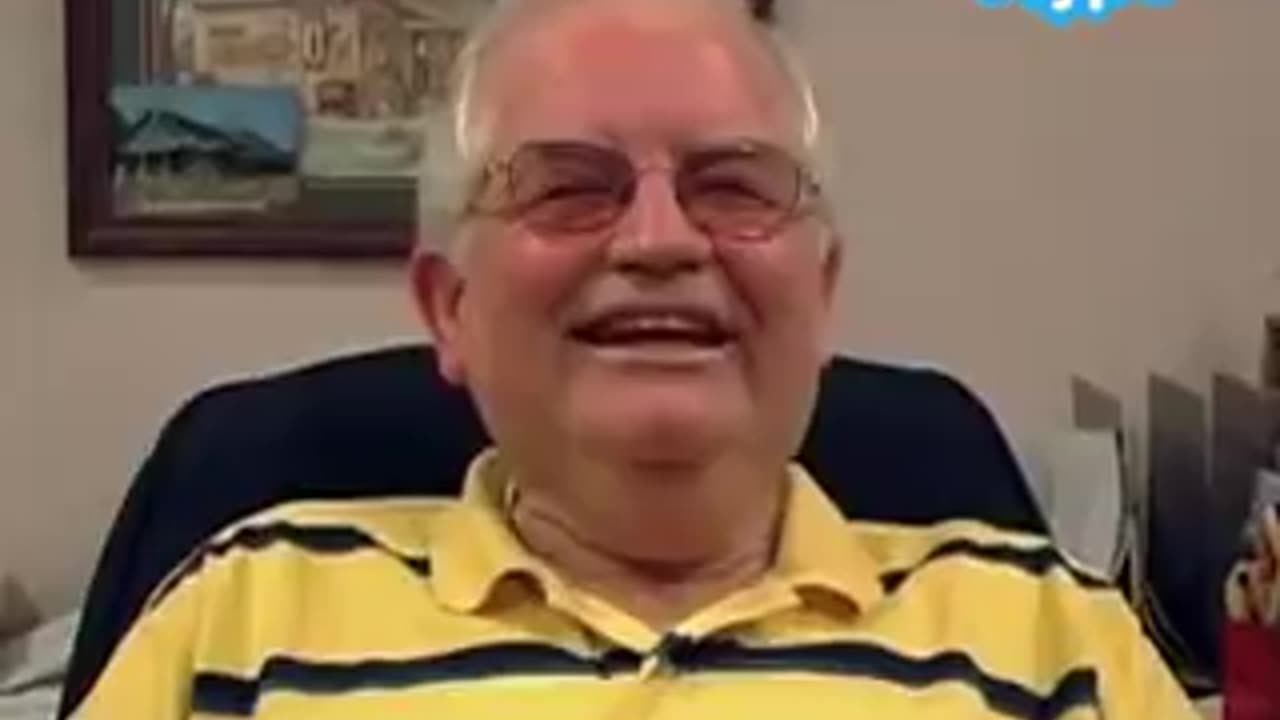 IF YOU LAUGH YOU'RE OUT I TRY NOT TO LAUGH CHALLENGE
