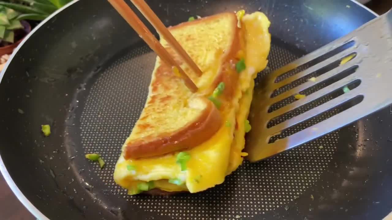 One Pan Egg Toast - Three Ways | Korean Style French Toast Omelette | Breakfast Egg Recipes