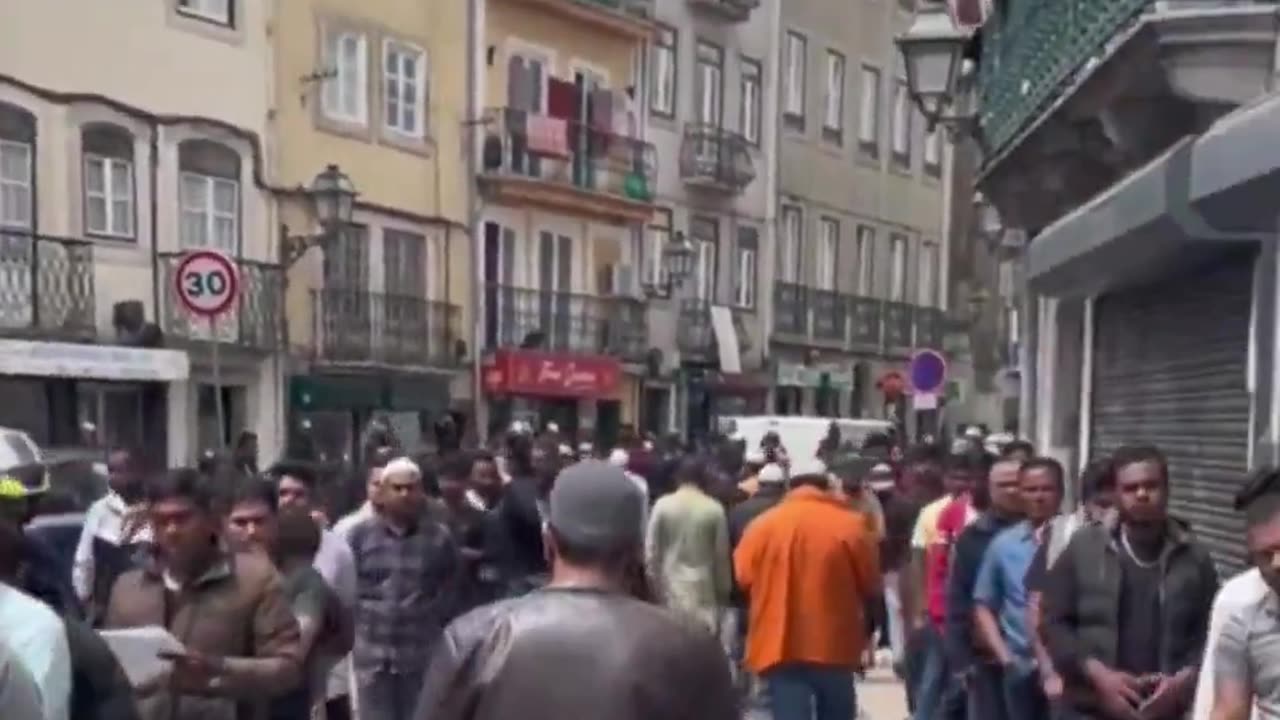 There are no Portuguese, children and women. The situation in Lisbon is dramatic.