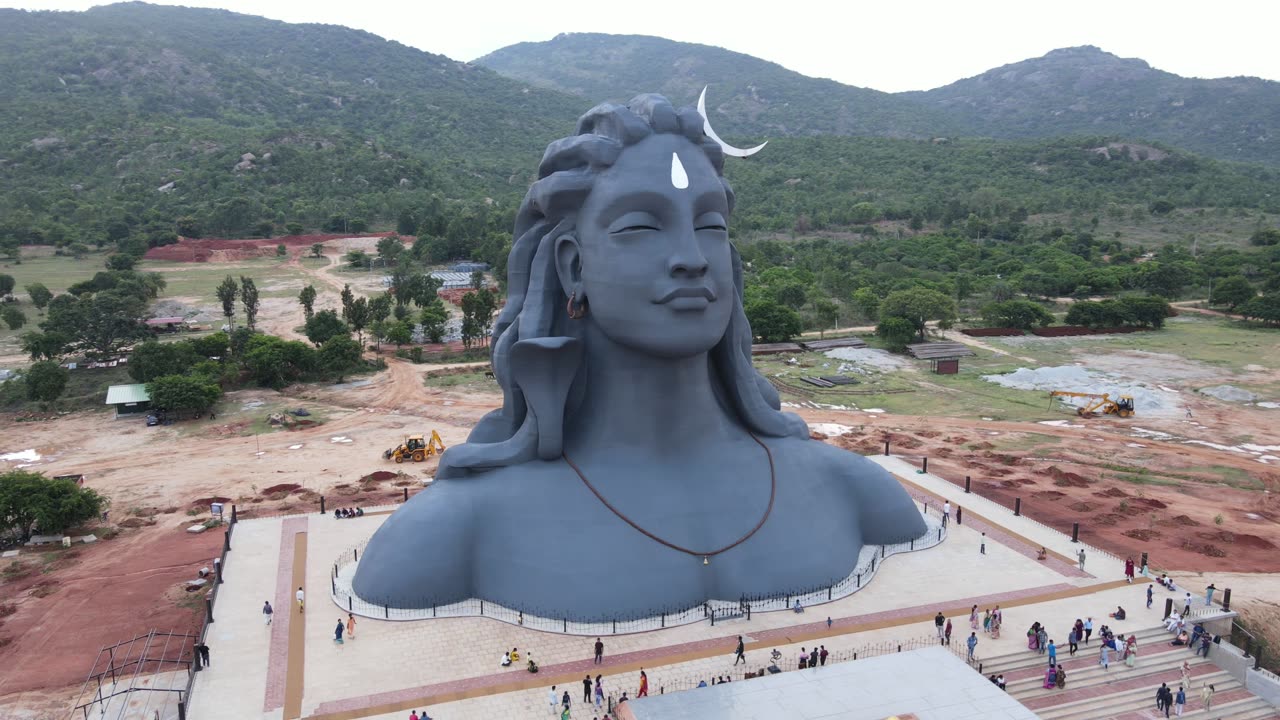 ISHA YOGA STATUE