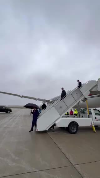 President @realDonaldTrump arrives in Grand Rapids, MI!