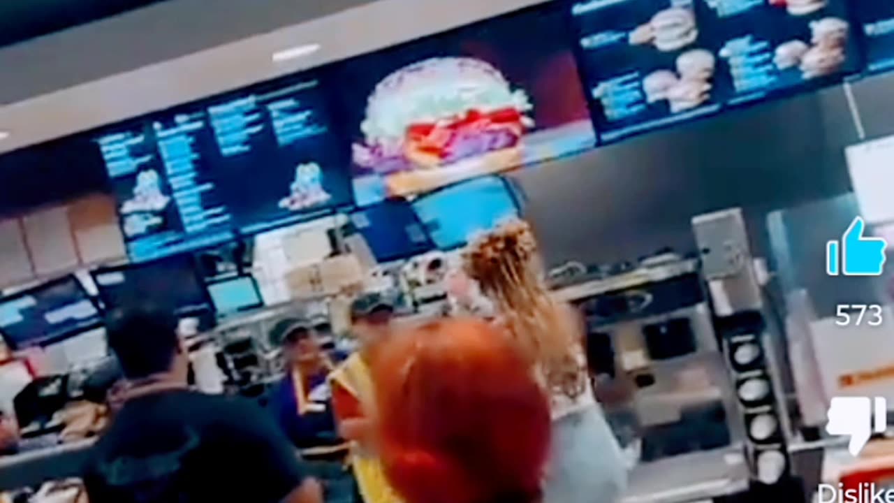 KAREN & FELICIA KEEP IT 💯 AT MCDONALDS