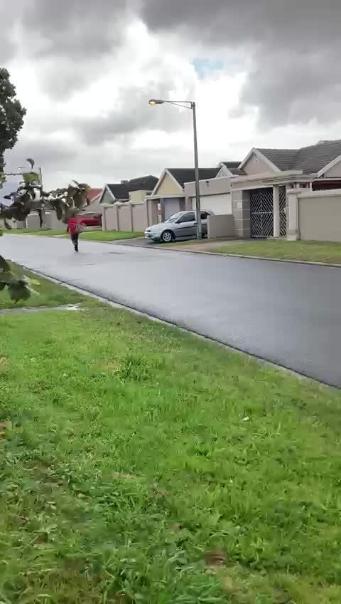 Knife attack on teen girl caught on camera