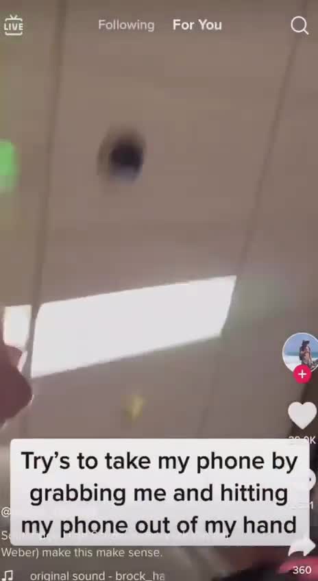 Teacher Assaults Minor Student for not Wearing a Mask