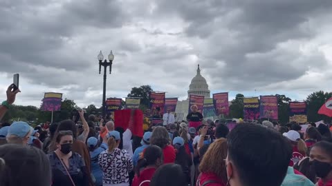 Watch Rep. Ilhan Omar tell illegals: You exemplify the very best of our country and you belong here