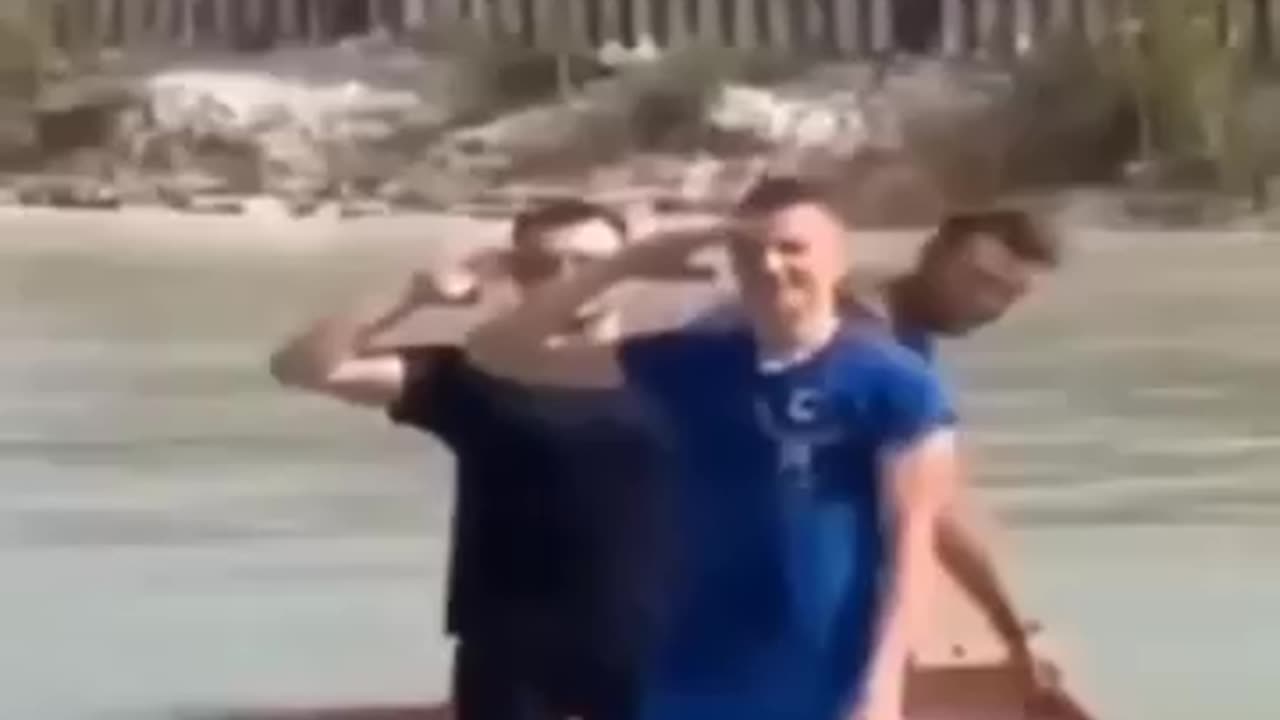 Low budget titanic 😂😂