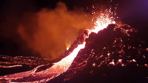 BEST VIEW!!! Iceland volcano 15 meters away.