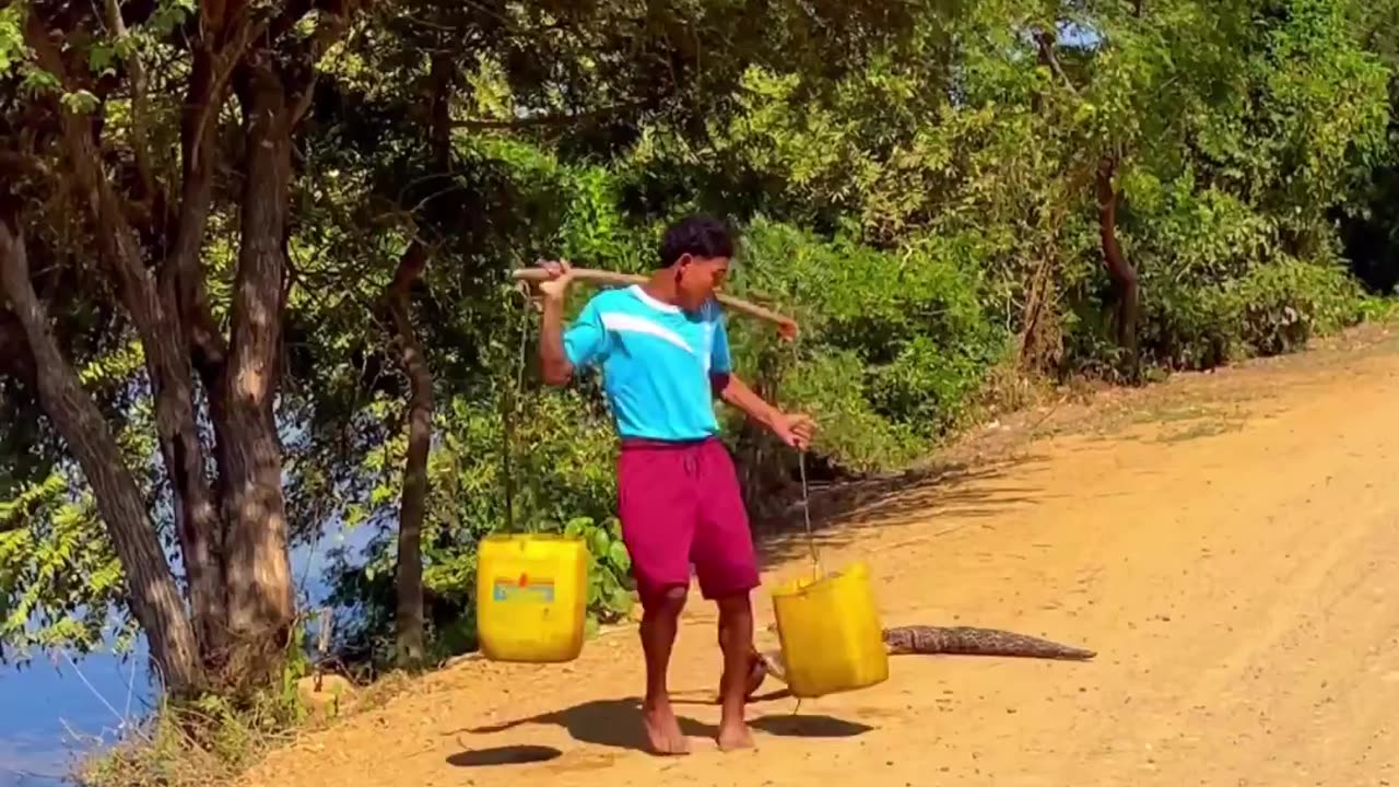 He never knew it wasn't the real snake🤣🤣