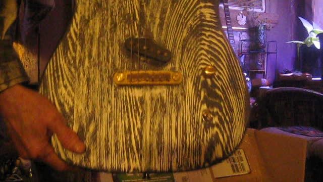 Slick Guitar Unboxing (Part 2)