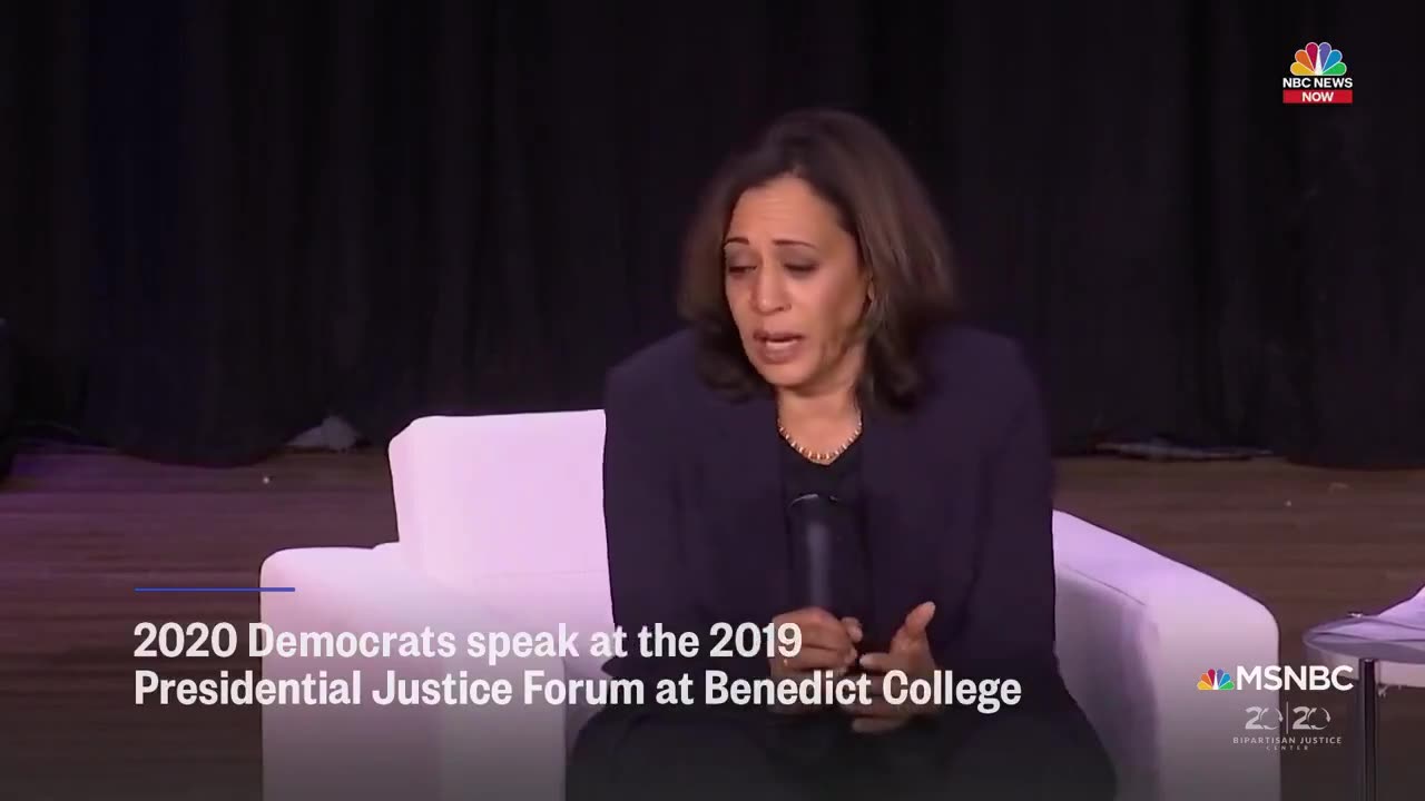 🚨Kamala Harris calls to take "police officers out of schools!