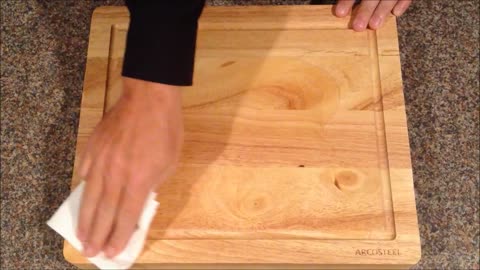 How To Season A Wooden Chopping Board