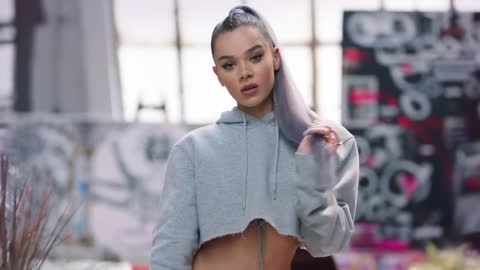 Hailee Steinfeld - Most Girls (Official Video)