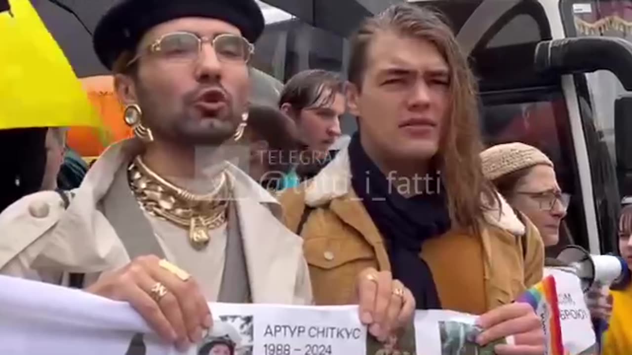 Scannatevi pure , tanto siete bestie Senza Dio ..