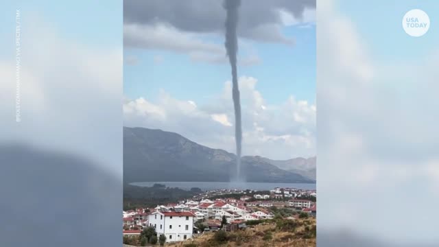 Towering waterspout twists on Turkey's coastline | USA TODAY