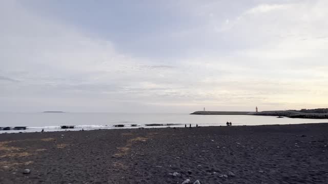 This is a video of the sea in Jeju Island.