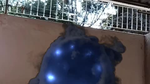 Homem vira pantera de Neon incrível