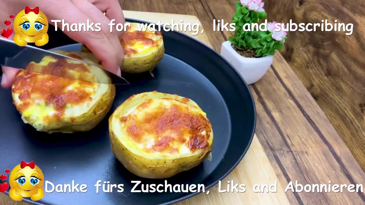 Just put an egg in a potato and you will be amazed! Breakfast recipe