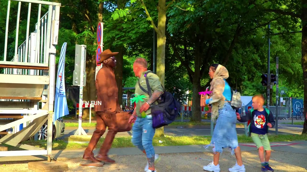 Statue Prank .funniest reactions. Pranks Funny Moments Video