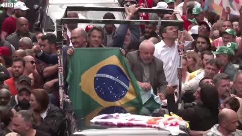 Lula e Bolsonaro vão ao 2º turno com diferença apertada