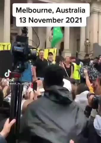 This short clip, of the crowd outside the State Parliament building