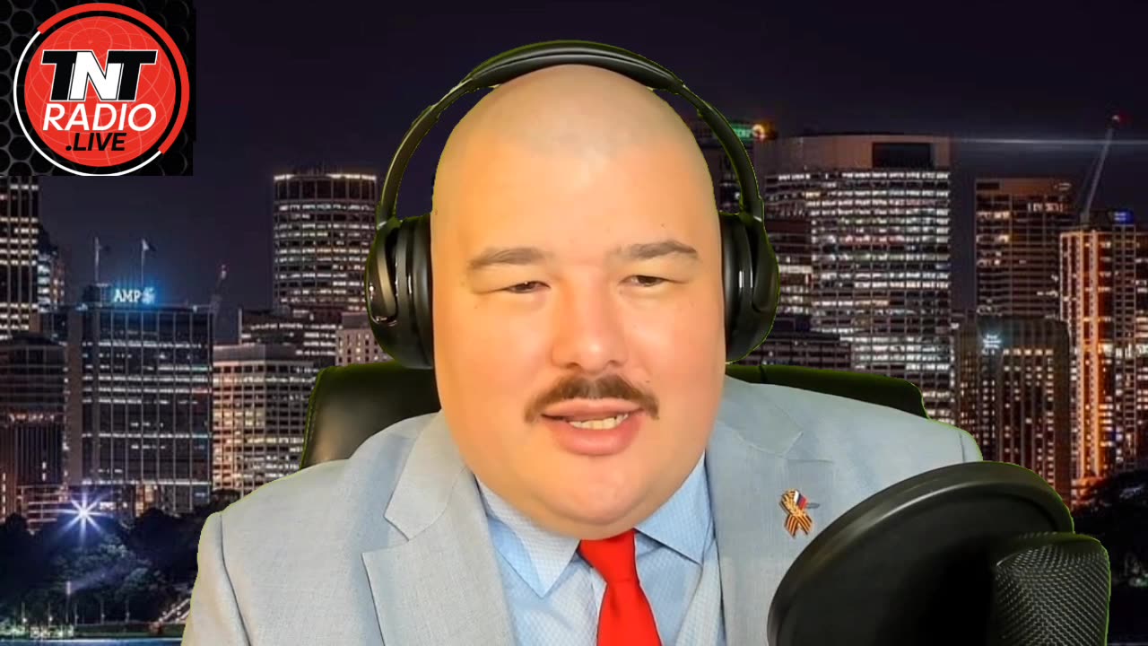 Gary from Melbourne attacks Putin LIVE on radio