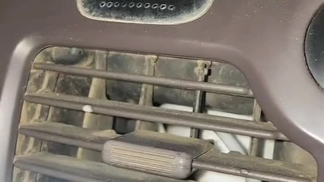 Cleaning of automobile air conditioner