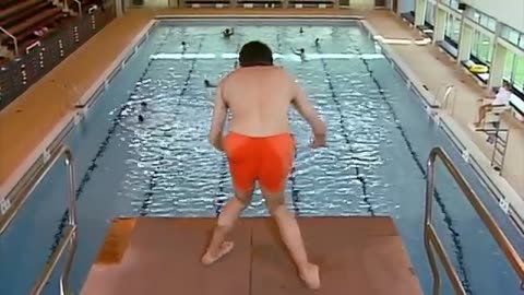 DIVE_Mr_Bean%21___Funny_Clips___Mr_Bean_Official(360p)