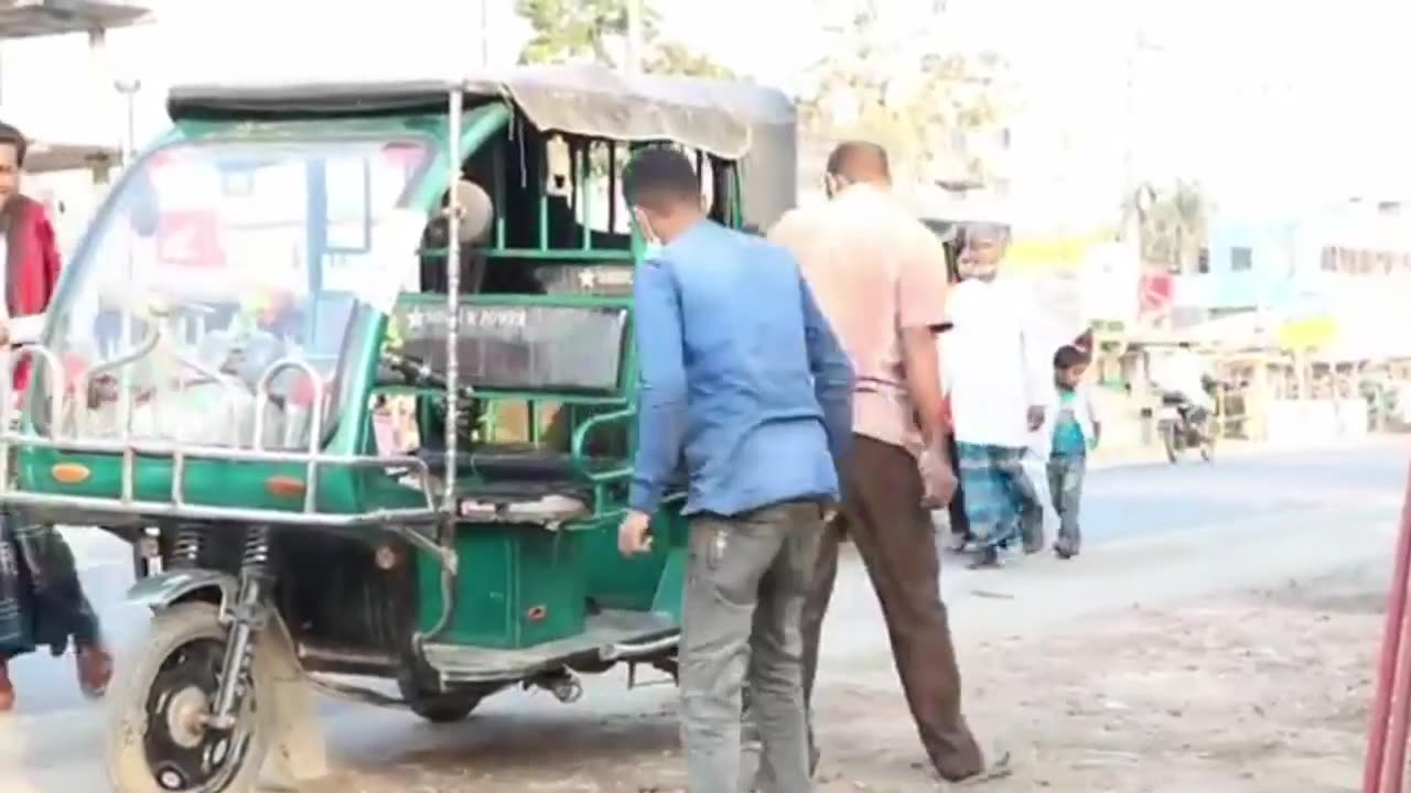 Viral train horn prank Funny Video 🤣 2023 Funny Prank Video