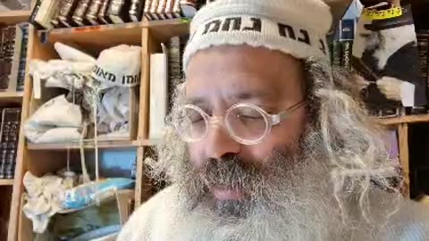 המוציא מת מושכב לרחבה של דרך בתרומה טמא בנזיר ובעשיית פסח טהור - שיר נ נח מסכת נזיר דף סג