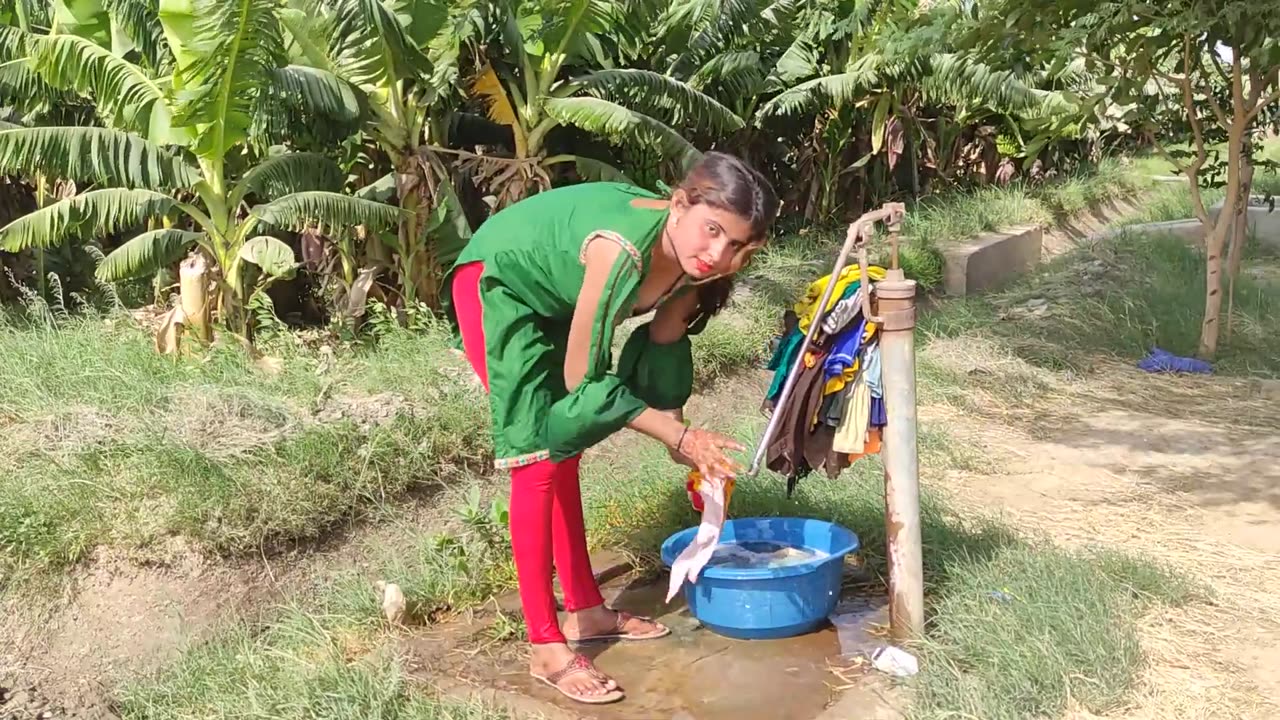 Beautiful Desi Girl Zoya Bhatti In Village - Pakistani Village Girl Lifestyle -Amazing