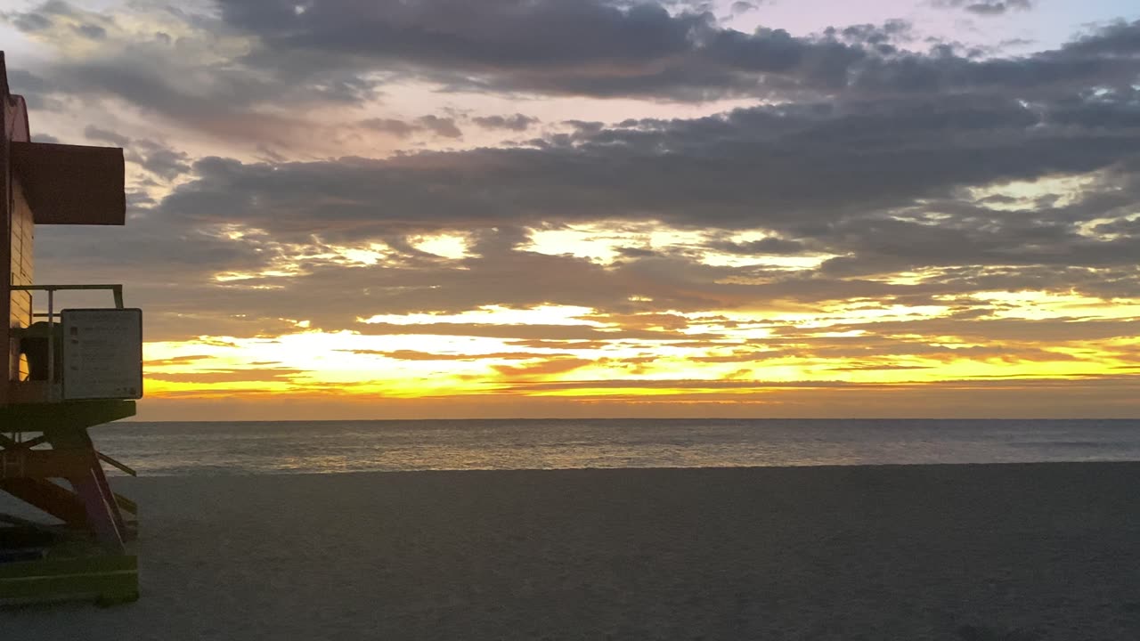 OGEditorial 2023 Year In Review: Experience A Blissful Sunrise As Viewed From Miami Beach