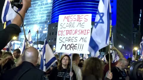 Israelis protest judicial overhaul amid Gaza conflict