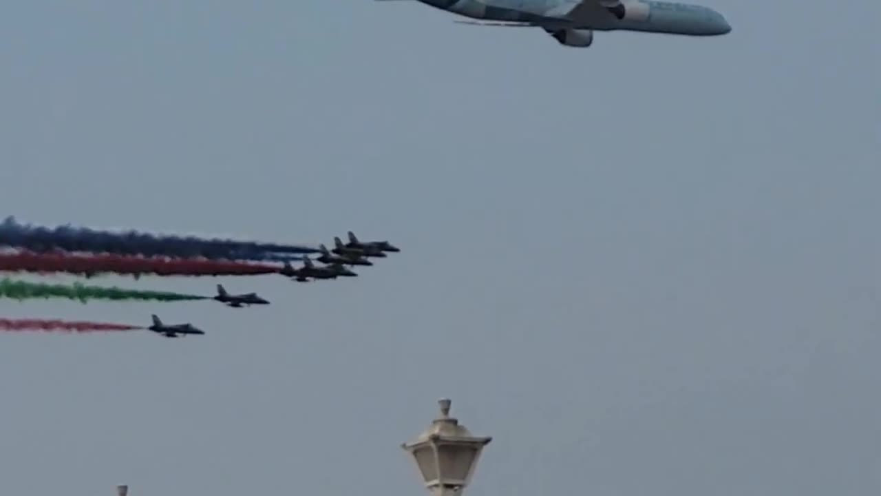 Fearless stunts and astonishing displays at abu dhabi airshow corniche