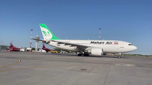 Встретили первый рейс Mahan Air из Ирана-Airbus A310 EP-MNO