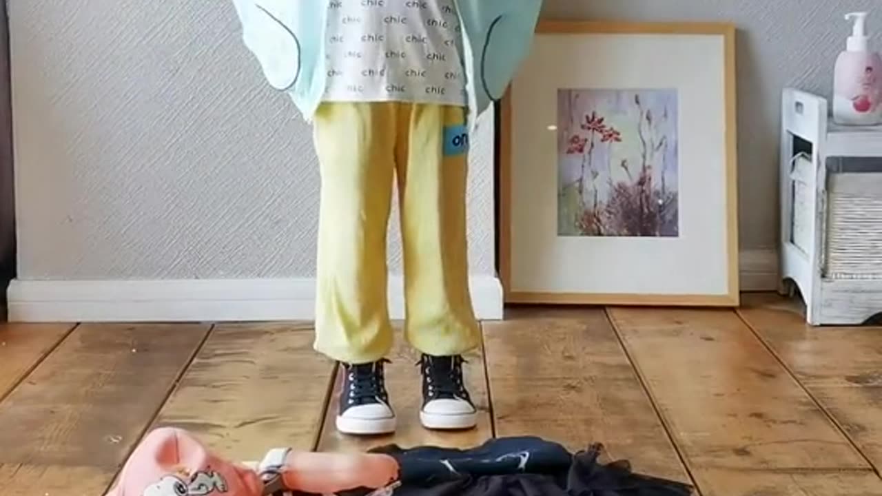 Super cool baby changing clothes