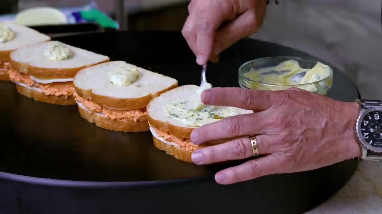 Grilled buffalo & cheese sandwich