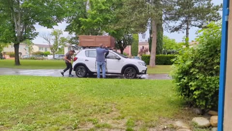 2023-05-23 (2) - déchargement rangement chargement - Twitch Decheterie