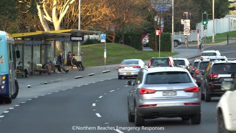 (DETECTIVES) Unmarked NSW Police Responding To An Armed Robbery