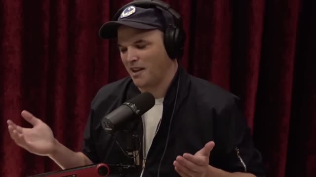 Joe Rogan & Matt Taibbi: HOW Are Charlatans Able To SCAM People Out Of Billions Of Dollars $