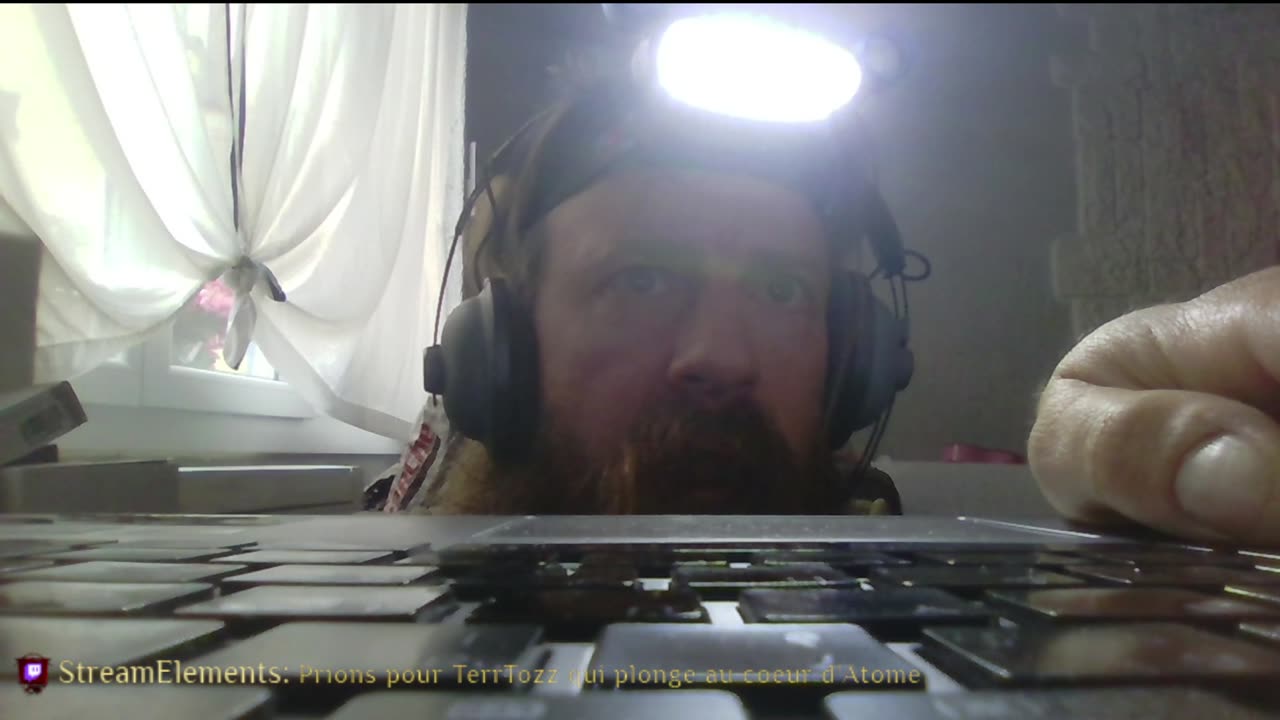 2023-04-01 (2) - test en cours de test (live parallèle) - Twitch Decheterie